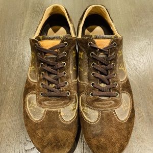 Louis Vuitton sneakers Vintage size 11 US size 10 LV .